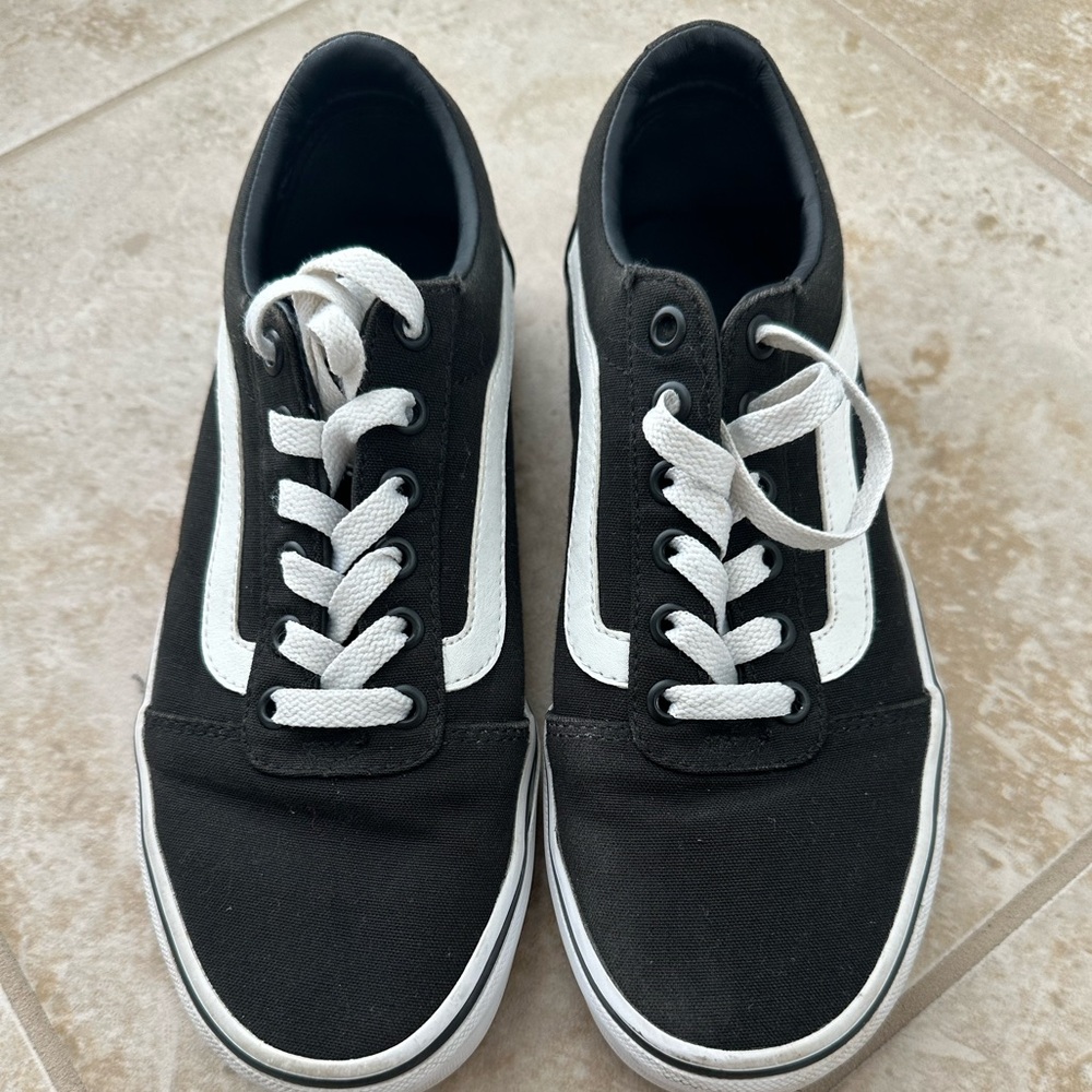 Old Skool Vans-Women’s Size 8 US
